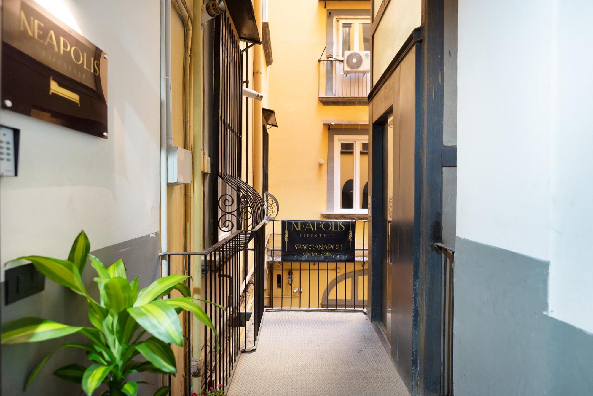 Neapolis Lifestyle Bed & Breakfast Bagian luar foto
